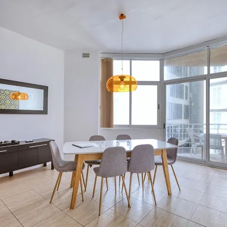 Bisazza Street 3 Bedroom