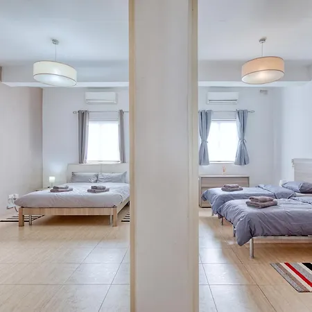 Bisazza Street 3 Bedroom *