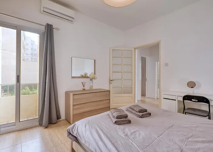 Bisazza Street 3 Bedroom Διαμέρισμα Σλιέμα
