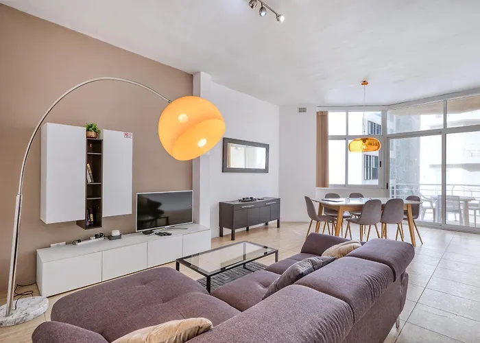 Διαμέρισμα Bisazza Street 3 Bedroom *