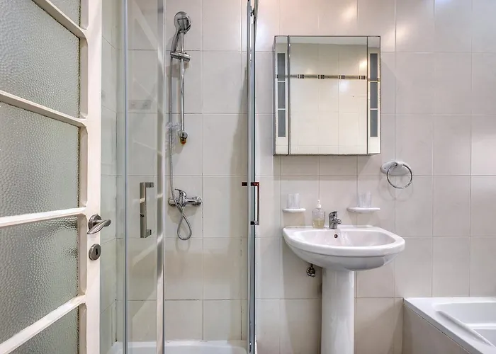 Διαμέρισμα Bisazza Street 3 Bedroom *