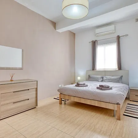 Bisazza Street 3 Bedroom Daire