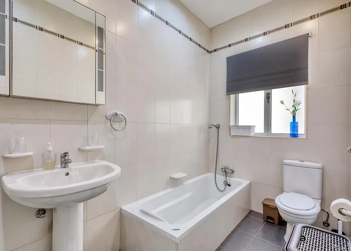 Bisazza Street 3 Bedroom Apartmán *