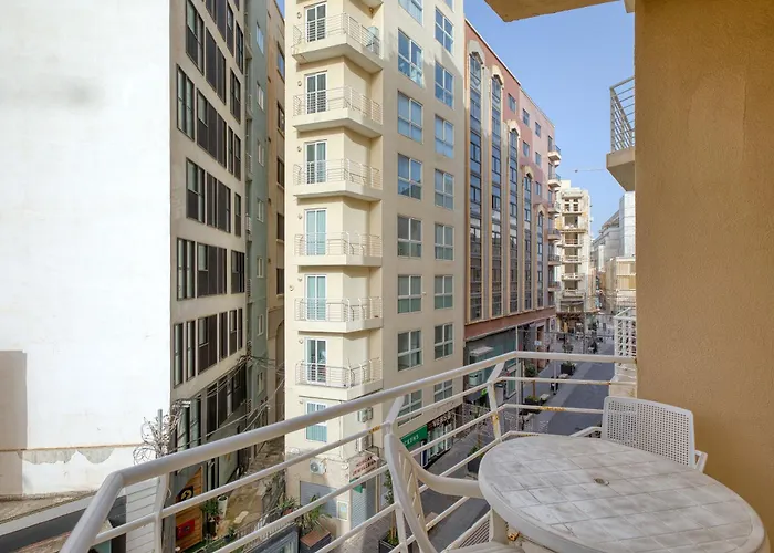 Bisazza Street 3 Bedroom Apartmán *