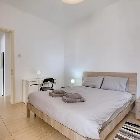 Bisazza Street 3 Bedroom Apartament Sliema